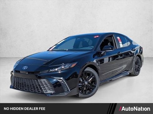 New 2026 Toyota Camry SE FWD image 1