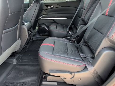 New 2026 Chevrolet Traverse RS w/ LPO, Floor Liner Package image 7