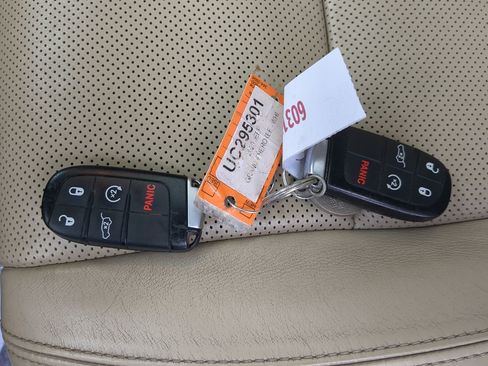 Used 2020 Jeep Grand Cherokee Limited w/ Luxury Group II image 29