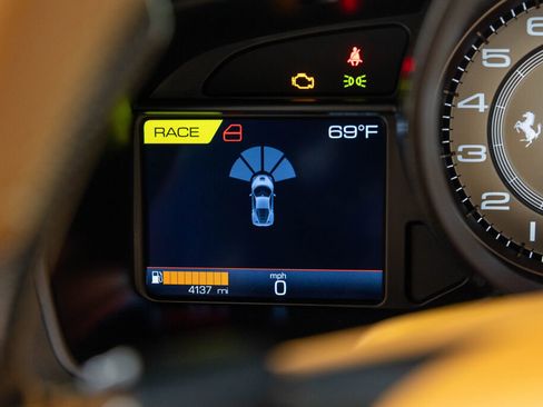Certified 2021 Ferrari F8 Tributo RWD image 45