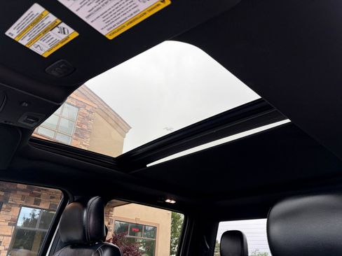 Used 2019 Ford F150 Lariat w/ Equipment Group 502A Luxury AWD/4WD image 29