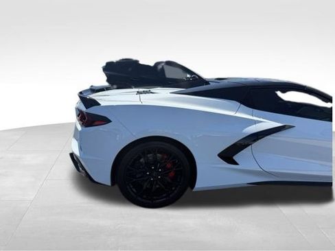 Used 2023 Chevrolet Corvette Stingray Preferred Conv w/ Z51 Performance Package RWD image 4