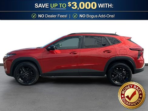 Used 2024 Chevrolet Trax ACTIV w/ Sunroof Package FWD image 2