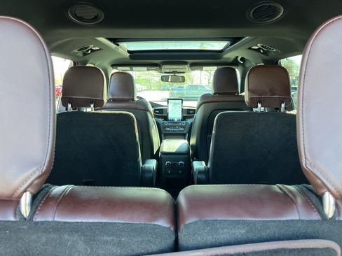 Used 2015 Ford F150 Lariat w/ Equipment Group 502A Luxury image 32