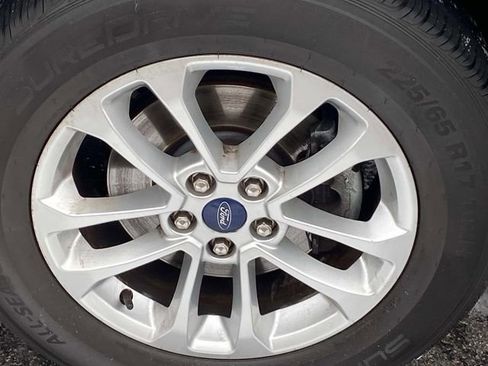 Used 2022 Ford Escape SE image 26