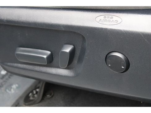 Used 2016 Toyota Tundra SR5 image 15