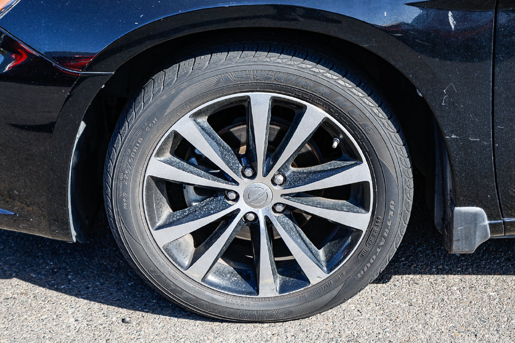 Used 2013 Chrysler 200 Limited FWD image 9
