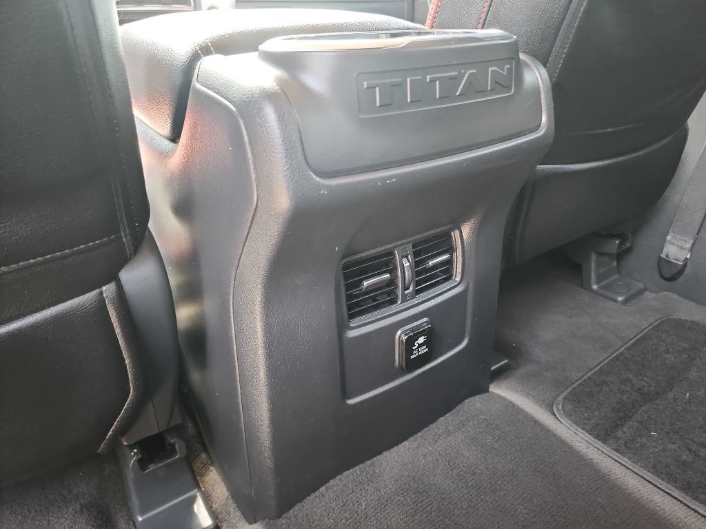 Used 2017 Nissan Titan PRO-4X AWD/4WD image 35