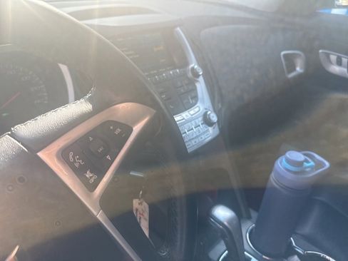 Used 2015 Chevrolet Equinox LTZ image 9