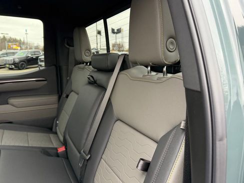 Used 2025 Chevrolet Silverado 1500 ZR2 w/ Technology Package image 11