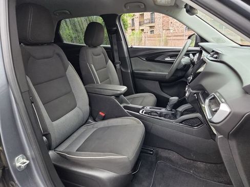 Used 2021 Chevrolet TrailBlazer LT w/ Convenience Package FWD image 16