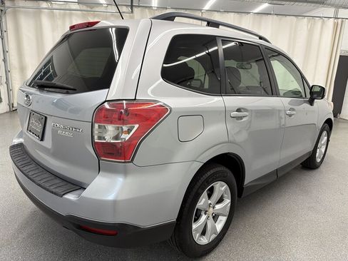 Used 2014 Subaru Forester 2.5i Premium w/ Popular Package #2 AWD/4WD image 5