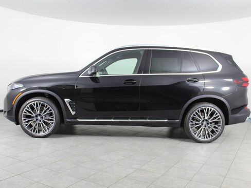 Used 2026 BMW X5 sDrive40i w/ Climate Comfort Package image 2