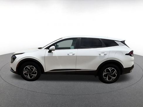 Used 2025 Kia Sportage LX FWD image 10