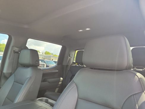 Used 2023 GMC Sierra 1500 SLT w/ SLT Premium Package AWD/4WD image 22