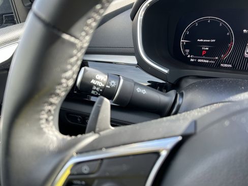 Certified 2025 Acura MDX FWD image 35