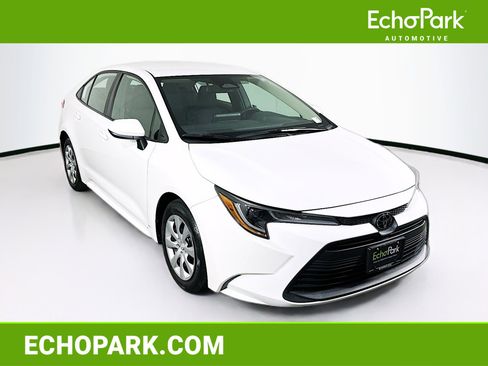 Used 2023 Toyota Corolla LE w/ Carpet Mat Package (TMS) image 1