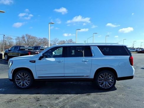 New 2026 GMC Yukon XL Denali Ultimate w/ LPO, Floor Liner Package image 10