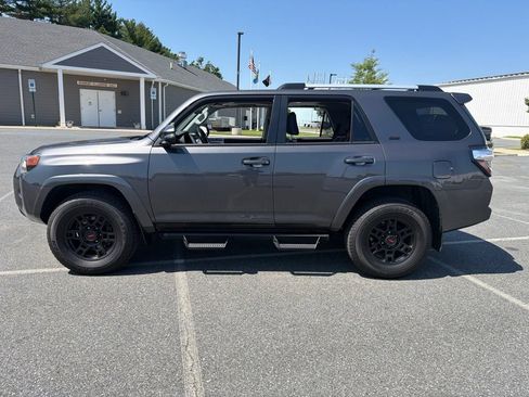 Used 2023 Toyota 4Runner SR5 Premium w/ Moonroof Package AWD/4WD image 3