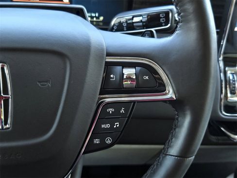 Used 2022 Lincoln Navigator L Black Label image 25