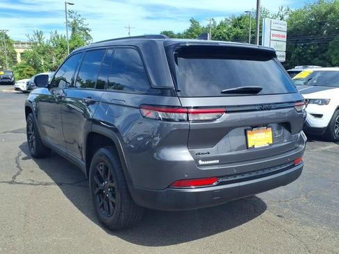 Certified 2024 Jeep Grand Cherokee Altitude AWD/4WD image 5