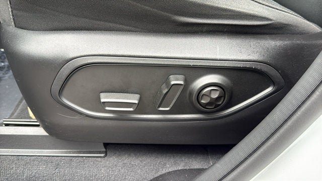 Certified 2023 Jeep Grand Cherokee Laredo AWD/4WD image 14