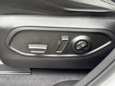 Certified 2023 Jeep Grand Cherokee Laredo AWD/4WD image 14