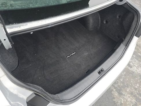 Used 2024 Nissan Altima 2.5 SV image 17