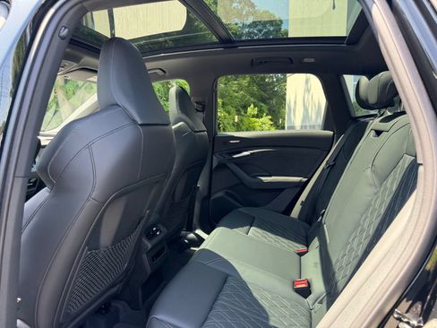 New 2027 Audi SQ6 e-tron Premium Plus AWD/4WD image 24