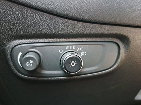 Used 2022 Chevrolet Equinox LT FWD image 23