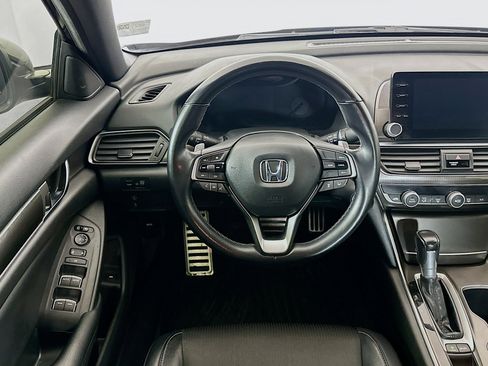 Used 2018 Honda Accord Sport image 17