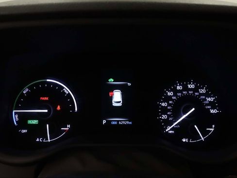 Used 2024 Toyota Sienna XLE image 5