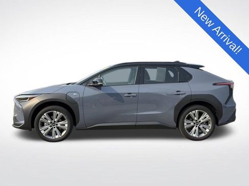 Used 2023 Subaru Solterra AWD image 4