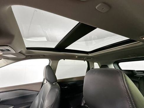 Used 2023 Nissan Rogue SL w/ SL Premium Package image 20