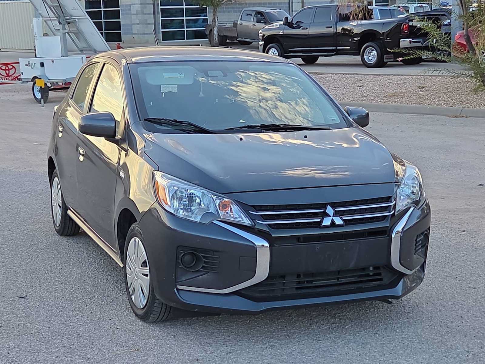 Used 2024 Mitsubishi Mirage ES FWD image 3