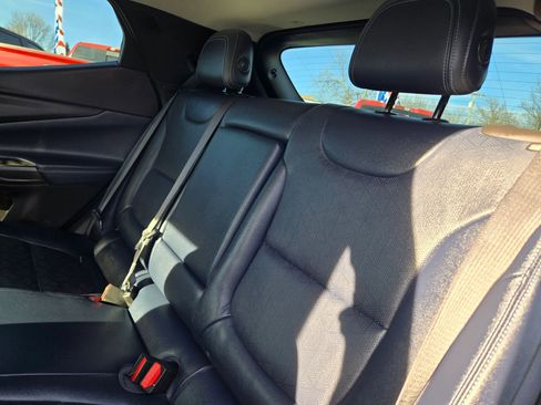 Used 2022 Chevrolet Bolt EUV LT w/ Convenience Package image 44