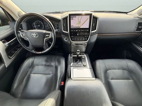 Used 2016 Toyota Land Cruiser w/ Four Season Floor Mat Package image 12