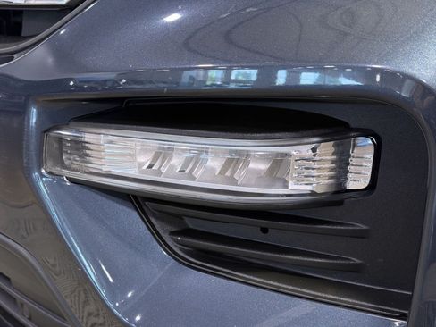 Used 2022 Ford Explorer Limited w/ Equipment Group 301A RWD image 13
