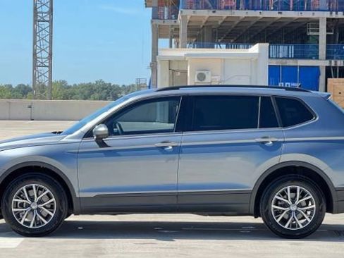 Used 2021 Volkswagen Tiguan S image 60