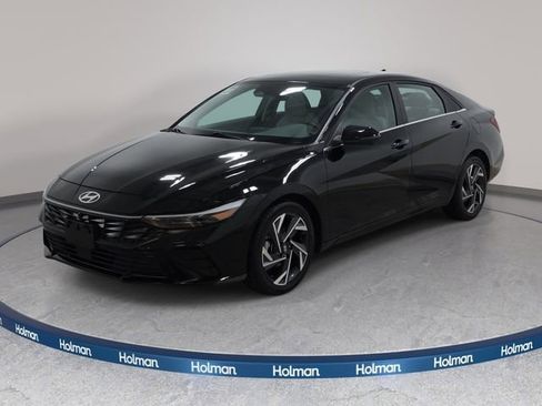 Used 2024 Hyundai Elantra Limited FWD image 1