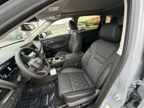 New 2026 Nissan Rogue Platinum w/ Platinum Premium Package image 11