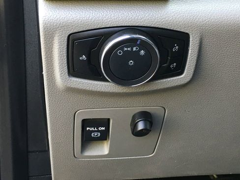 Used 2018 Ford F150 XLT w/ Trailer Tow Package AWD/4WD image 18