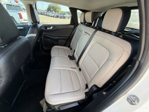 Used 2022 Ford Escape SEL w/ Technology Package FWD image 17