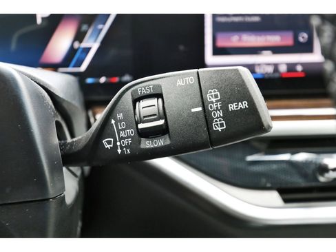 Used 2024 BMW X5 sDrive40i w/ Premium Package image 21