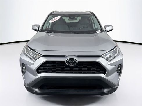 Used 2021 Toyota RAV4 XLE FWD image 6