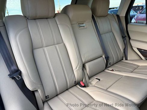 Used 2016 Land Rover Range Rover HSE image 19