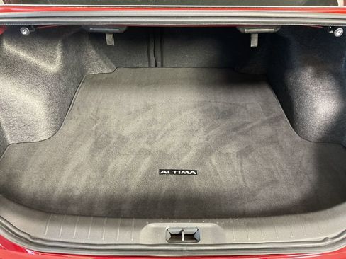 Used 2024 Nissan Altima 2.0 SR image 18