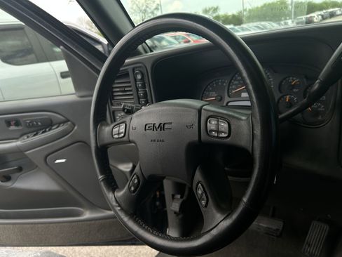 Used 2005 GMC Sierra 1500 SLT w/ Light Duty Power Package image 8