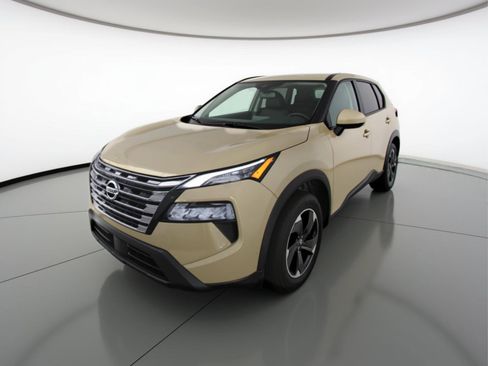 Used 2025 Nissan Rogue SV FWD image 3