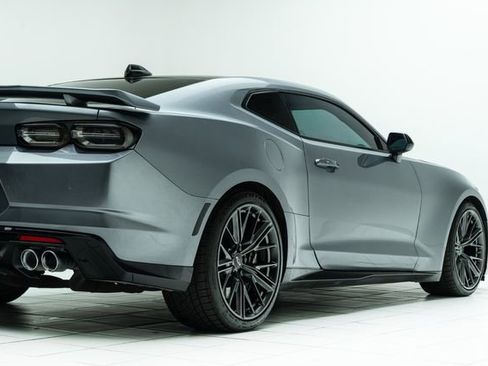 Used 2021 Chevrolet Camaro ZL1 image 13